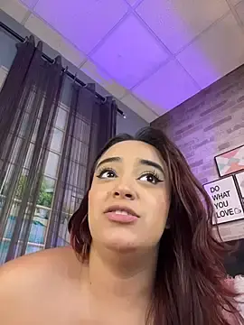 Stripchat Live Sex Cam of NaughtyNinnaXXX