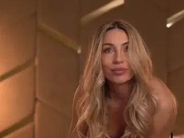 Stripchat Live Porn of Rina_Babe