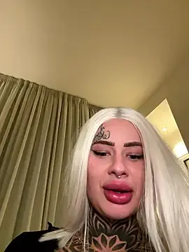 Stripchat Free Porn Cam of bambixboo