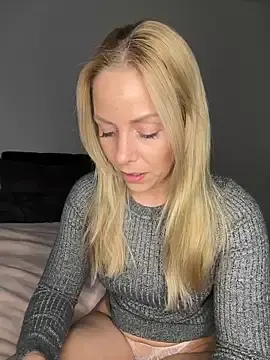 Stripchat Live Sex of emily-becker22