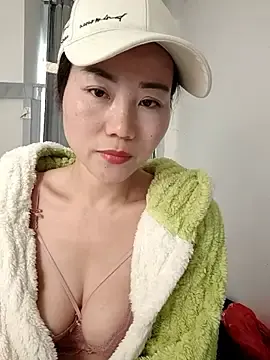 Stripchat Live Sex Cam of nini10052025