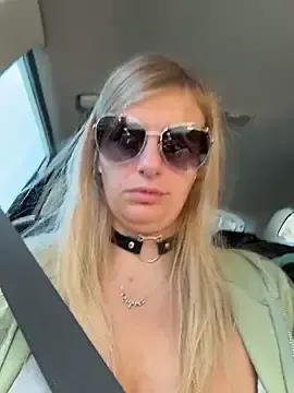 Stripchat Live Sex Cam of Betsy