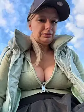 Stripchat Adult Video Chat of Betsy