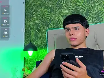 Stripchat Sex Cam of Nathaniel_Park