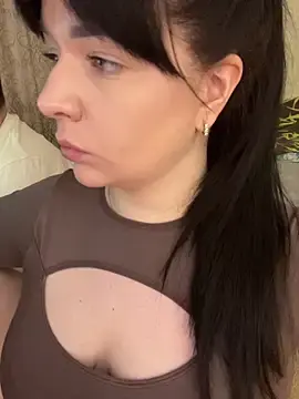 Stripchat Sex Cam of Poly_Nick