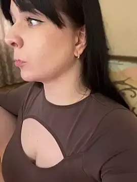 Stripchat Free Porn Cam of Poly_Nick