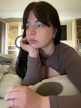 Stripchat Watch Live Sex Cams of Poly_Nick