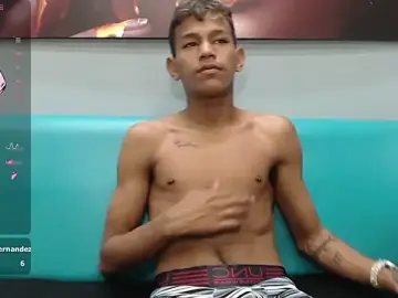 Stripchat Sex Cam of Rory_castro