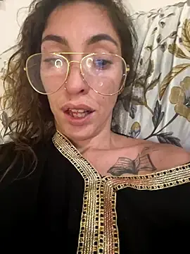 Stripchat Free Live Porn of Amani_thewolf