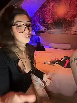 Stripchat Best live sex cam show of Amani_thewolf