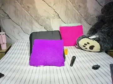 Stripchat Watch Live Sex Cams of Niyirey1