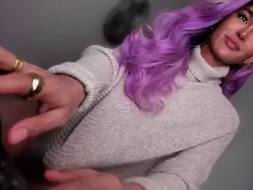 Stripchat Adult Webcam of TheQueenNextDoor