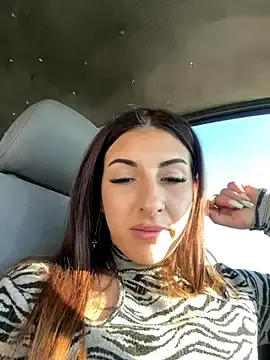 Stripchat Live Sex Cam of SashaBelle_