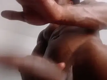 Stripchat Live Sex of drake_brwon_23