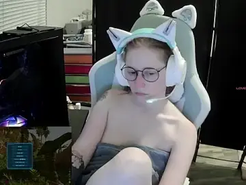 Stripchat Nude Webcam of LilyFoxxx