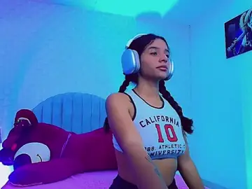 Stripchat Sex Cam of charlotte_0309