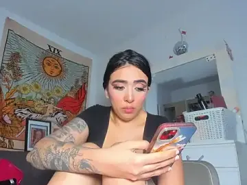 Stripchat Best Webcam of kiaraglam2