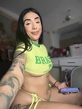 Stripchat Best Webcam of kiaraglam2