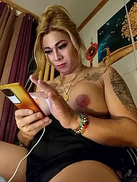 Stripchat Free Porn Cam of Fayola_Beatrix