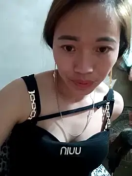 Stripchat Free Porn Cam of little-effy