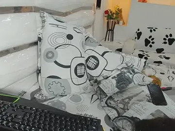 Stripchat Live Sex Cam of yina-rosse