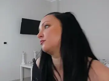 Stripchat Live Porn of InesNova