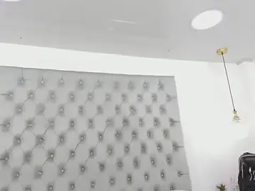 Stripchat Sex Cam of anette_cooper