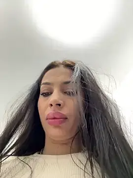 Stripchat Live Sex Cam of Bella_Vixen_