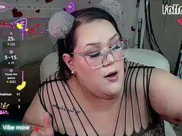 Stripchat Live Sex Cam of GiannaMorrys