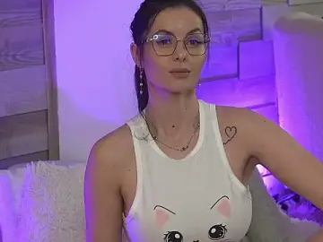 Stripchat Nude Webcam of SeductiveMom