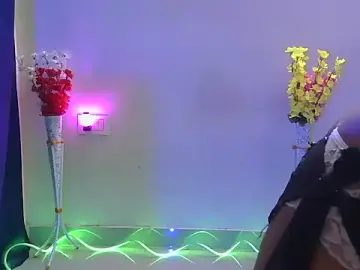 Stripchat Watch Live Sex Cams of cute_mahira