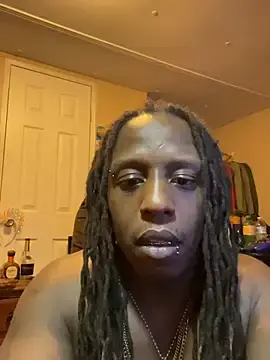 Stripchat Live Sex Cam of BigWayneDC