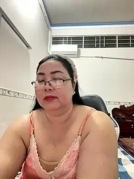 Stripchat Sex Cam of Alinat_
