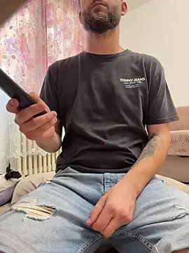 Stripchat Live Porn of Pablo_Hornyguy95