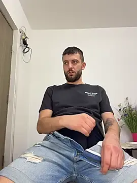 Stripchat Free Live Porn of Pablo_Hornyguy95