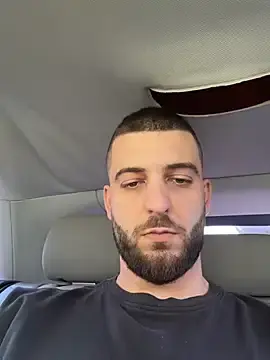 Stripchat Adult Webcam of Pablo_Hornyguy95