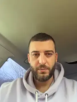 Stripchat Live Sex Cam of Pablo_Hornyguy95