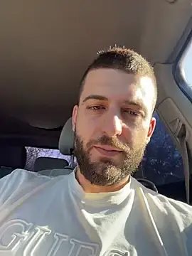 Stripchat Free Porn Cam of Pablo_Hornyguy95