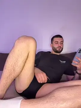 Stripchat Live Porn of Pablo_Hornyguy95