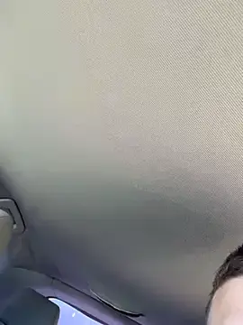 Stripchat Live Sex Cam of Pablo_Hornyguy95