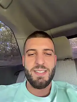 Stripchat Live Sex of Pablo_Hornyguy95