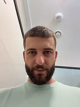 Stripchat Watch Live Sex Cams of Pablo_Hornyguy95