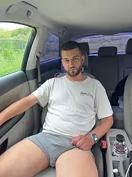 Stripchat Sex Cam of Pablo_Hornyguy95