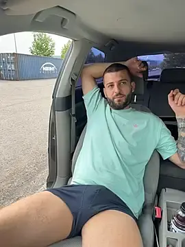 Stripchat Live Porn of Pablo_Hornyguy95