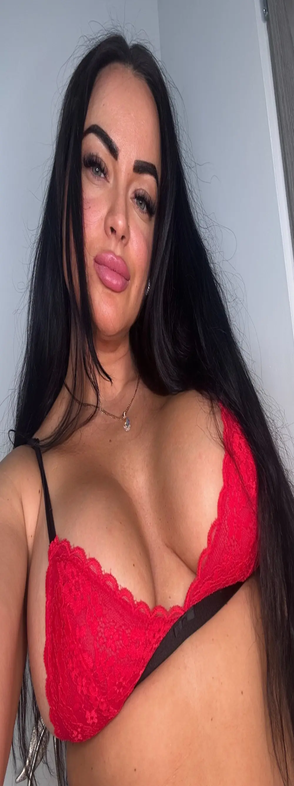 HotLivv69