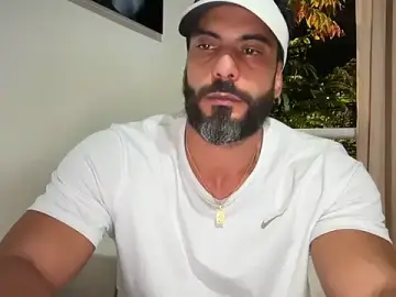 Stripchat Sex Cam of romeolovedark