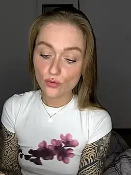 Stripchat Live Sex Cam of Goldi159