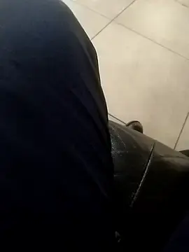 Stripchat Sex Cam of Mr-kke