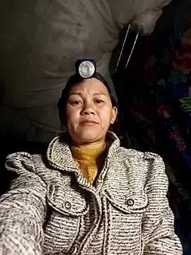 Stripchat Sex Cam of MaiHoa69