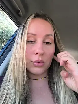 Stripchat Adult Webcams of Mona_Plus